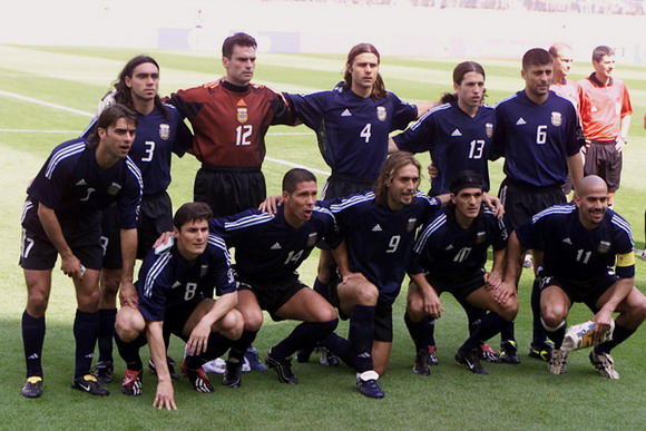 进攻型后卫足球排行榜,足坛十大进攻型后卫都是谁