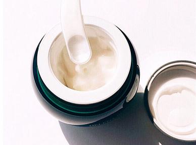 盛世美颜冻龄女神关之琳,关之琳怎么抗衰的