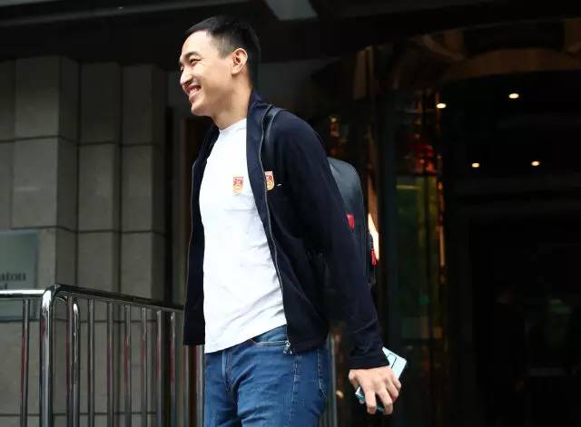 勇毅｜拼出未来！客战卡塔尔国足官方海报出炉