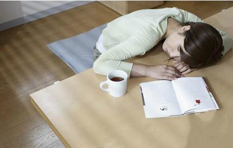 脸色暗沉发黄怎样才能有效的调理,女性脸色暗沉发黄无光泽如何调理