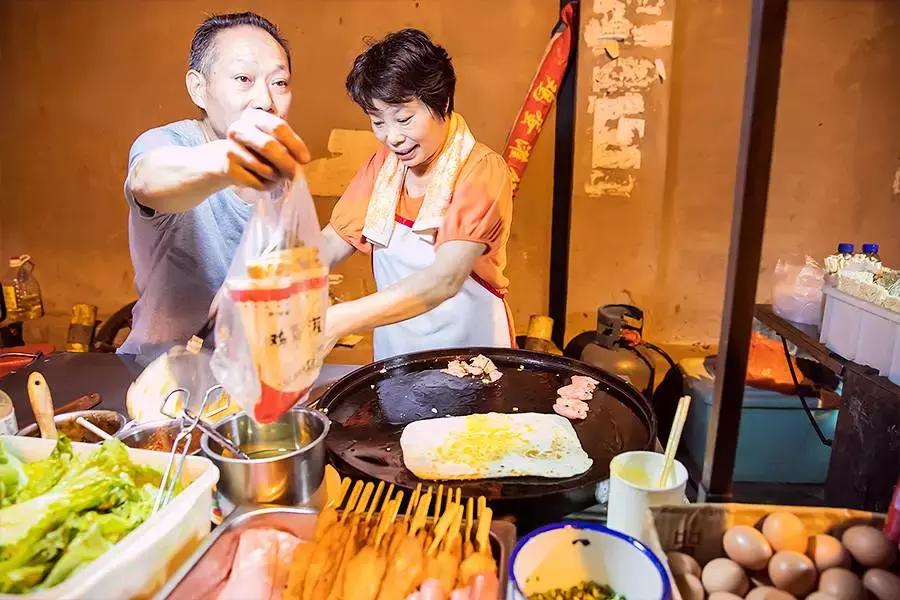 走！去南湖的“堕落街”再当一回学生伢！