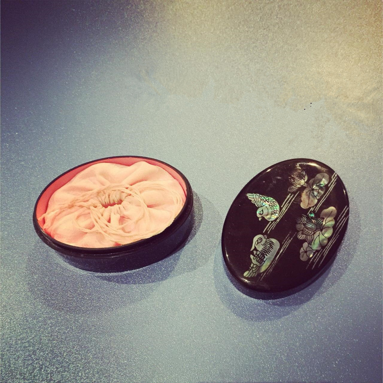 pony中国旗袍妆,pony减龄穿搭