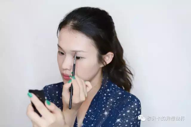 日常十分钟可以搞定的快速出门妆,早起画个精致妆