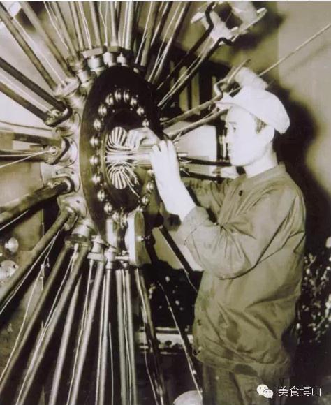 中国第一颗地球资源卫星,中国的第一颗人造卫星的真正视频