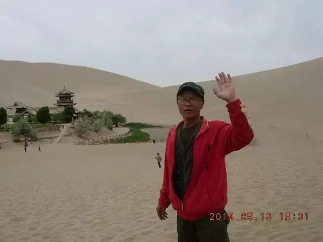 带着老伴穷游,60大叔自驾房车带老伴环游中国