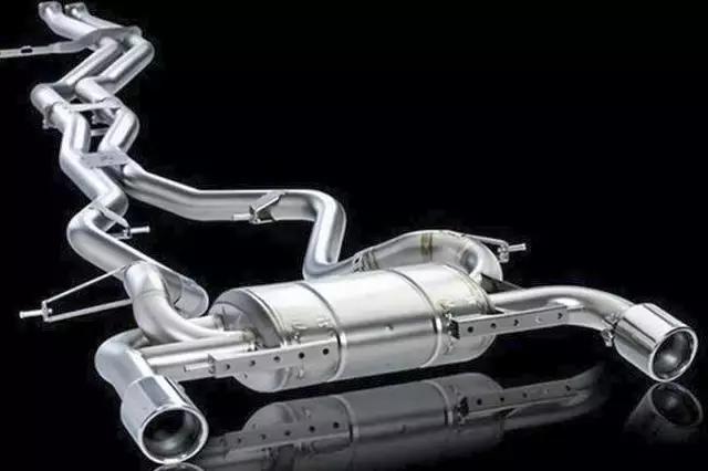 汽车排气管:排气的时候怎么还排出水来了