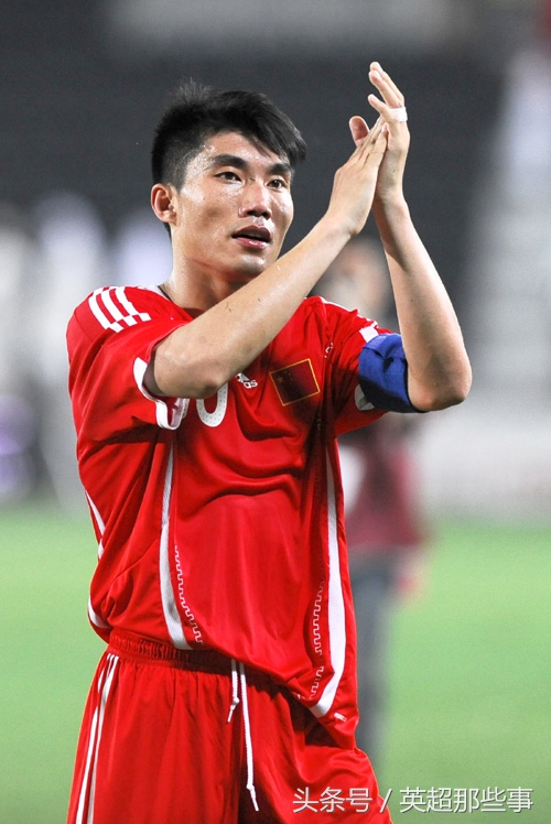 遗憾而光荣!中国队队魂红牌谢幕,这可能是他最后一场国家队比赛