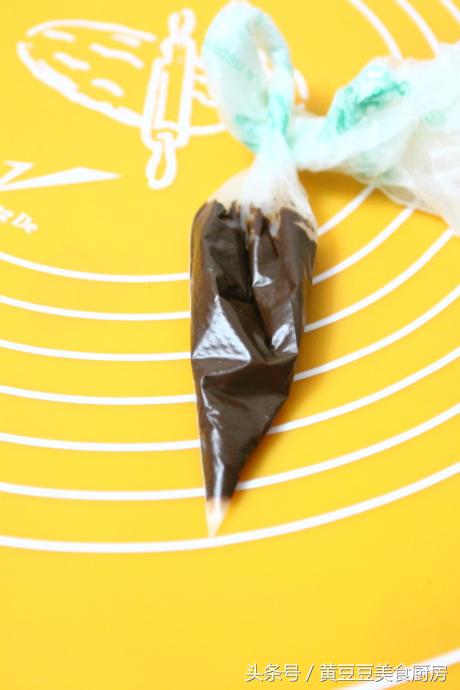 又好看又好吃的小熊包,小熊包包儿童零食包