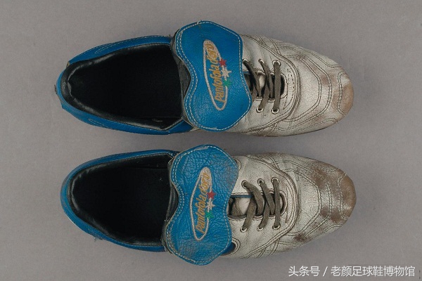 专业的足球鞋有哪几个品牌,曾经的足球鞋知名品牌有哪些