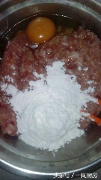 自己做的肉丸子好吃放心,怎样做肉丸子q弹松软入口即化