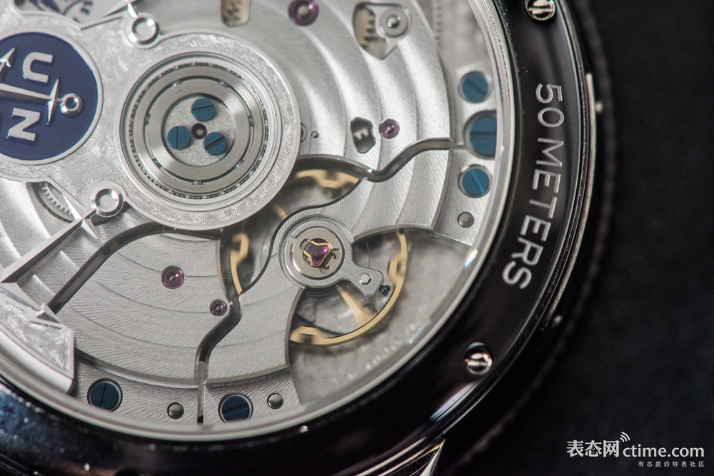 怎么鉴定阿玛尼满天星手表的真假,如何鉴定华为gt2手表是不是正品