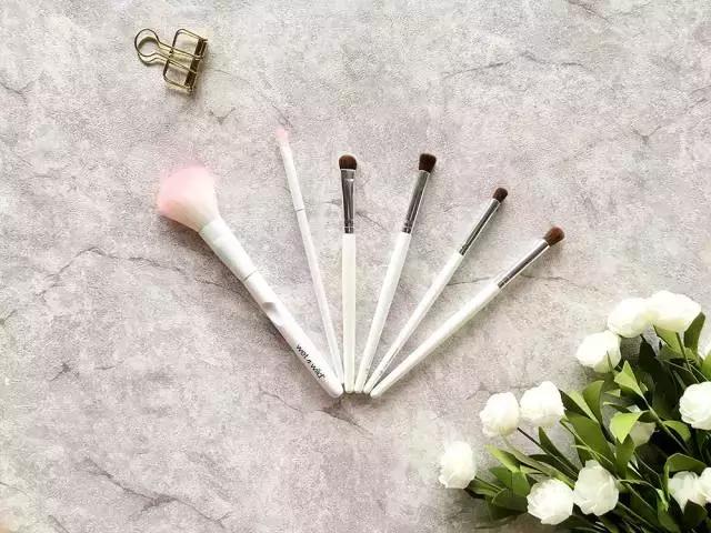 9.9化妆刷开箱,爱马仕的化妆刷好用吗