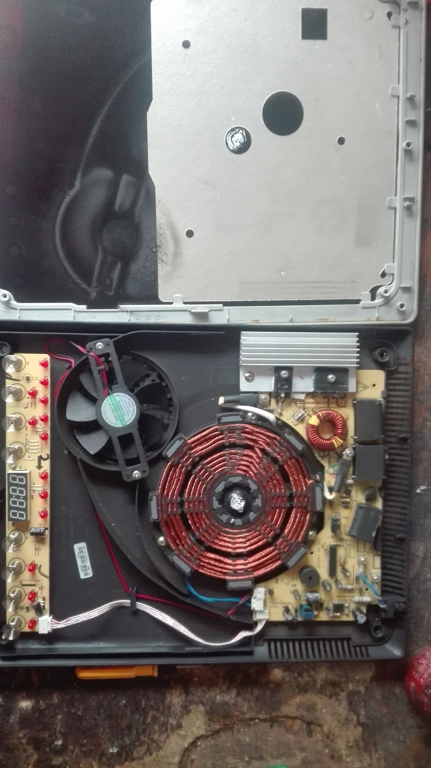 电磁炉烧10分钟自动停止,电磁炉加热几分钟停机怎么修