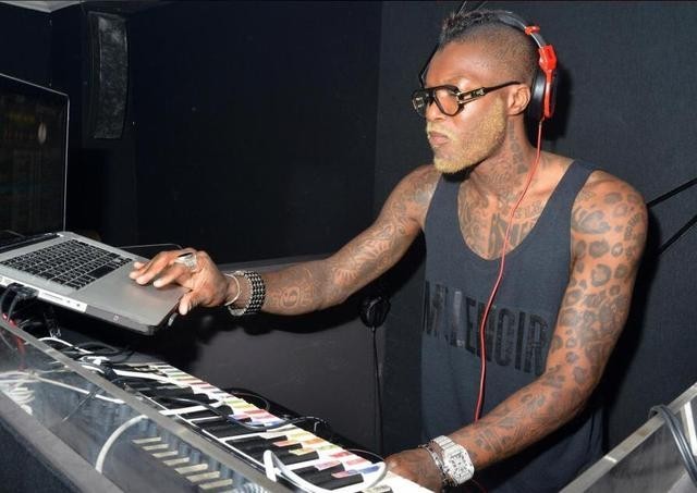 足坛有嘻哈：盘点绿茵场上那些被足球耽误了的嘻哈侠