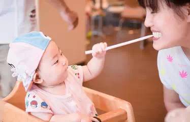 婴儿长牙期饮食结构调理,宝宝长牙睡不好觉吃什么