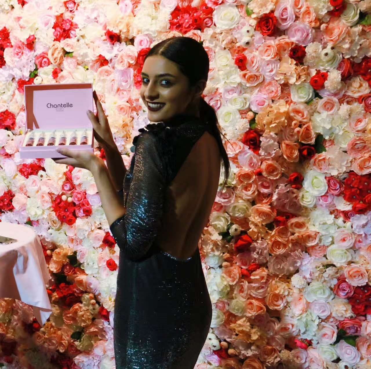 看一眼就爱上它，用一次就戒不掉它，何以成为明星超模最爱的宠儿