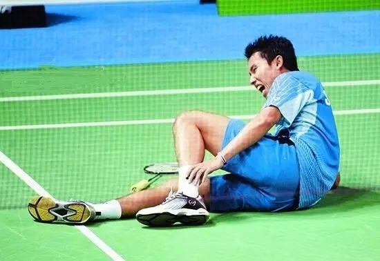 当你在球场受伤,你在球场受过的伤