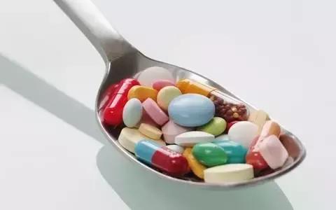 服用胃药有什么讲究 (达喜胃药服用方法)