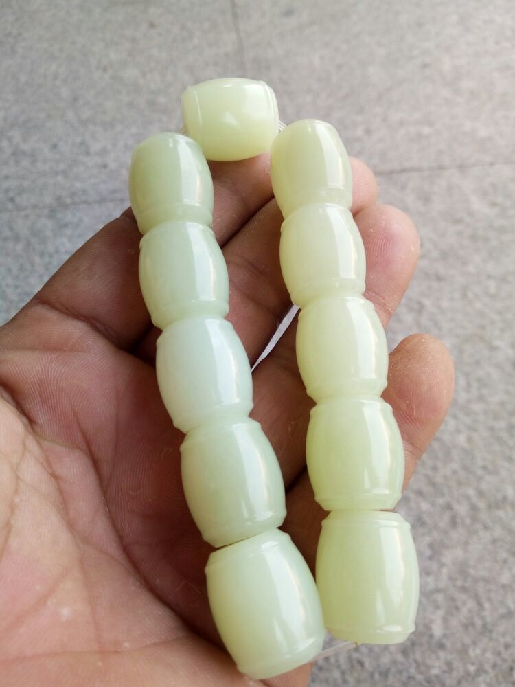 岫岩老玉是河磨玉吗,岫岩玉河磨玉图片大全