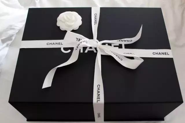 关晓彤名牌鞋,关晓彤的鞋子有多贵