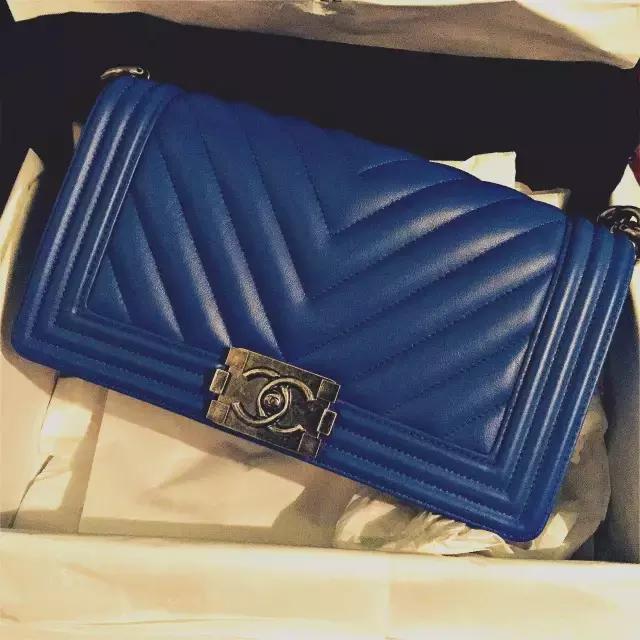 关晓彤有哪些鞋,关晓彤名牌鞋