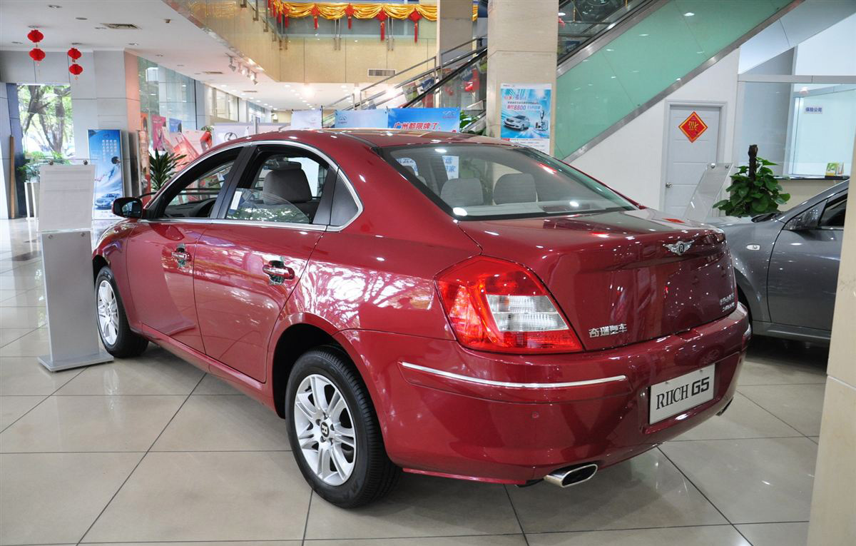 奇瑞最牛的车,20万级底盘,被称国产宾利,十万没人要停产,可惜