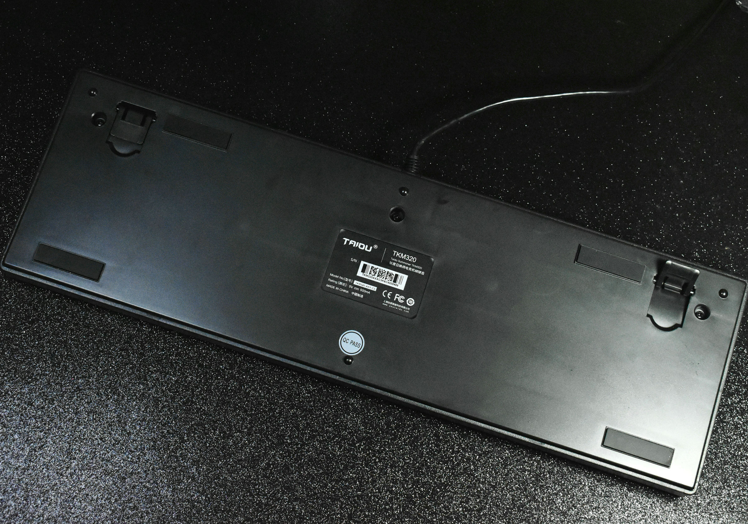 召唤师电竞机械键盘茶轴版,原厂轴xpg召唤者游戏机械键盘体验