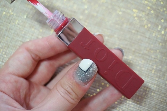 迪奥731染唇液哪个颜色适合黄皮,迪奥唇釉染唇液色号试色