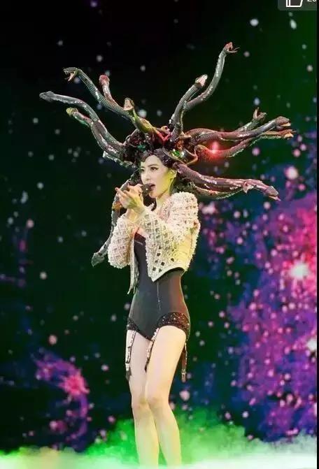 张歆艺打了玻尿酸后的样子,张歆艺下巴打了玻尿酸