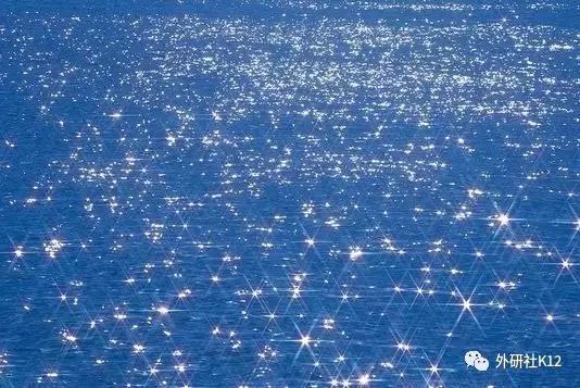 闪烁的近义词是什么,闪烁的近义词是啥