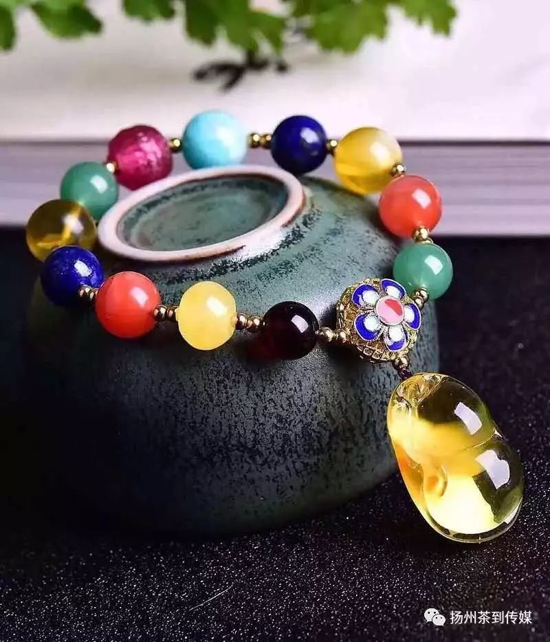 蜜蜡琥珀价格一览表,200块钱的蜜蜡圆珠是真的吗