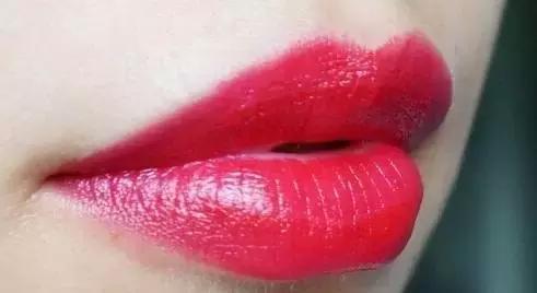 露华浓混油皮推荐测评,好用平价润肤露