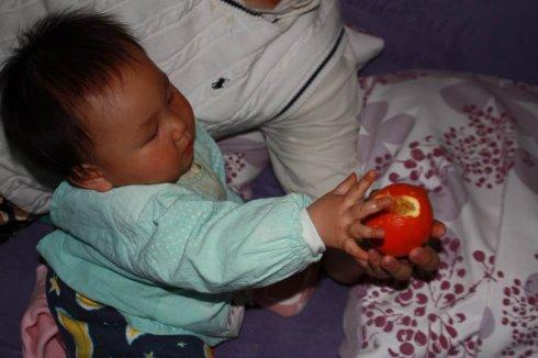 宝宝一次吃了8粒鱼肝油会中毒吗,小孩误吃鱼肝油洗胃后还要住院吗