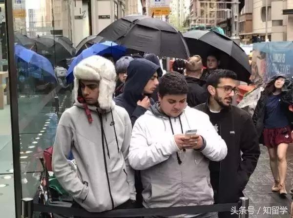 在美国买一部iphone,在美国买iPhone手机能便宜多少