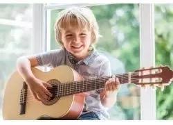 练吉他要多久才能学会,想学吉他但歌唱得不好