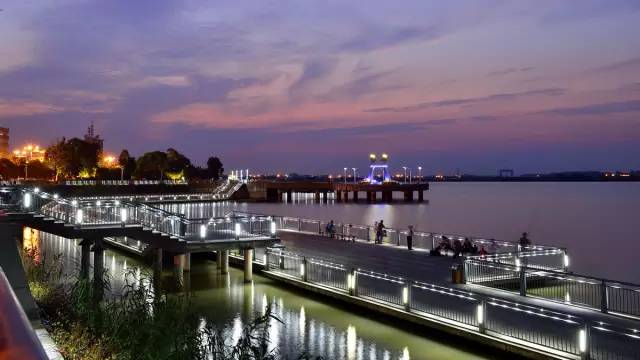 镇江有轨电车,镇江有名的塔叫什么塔