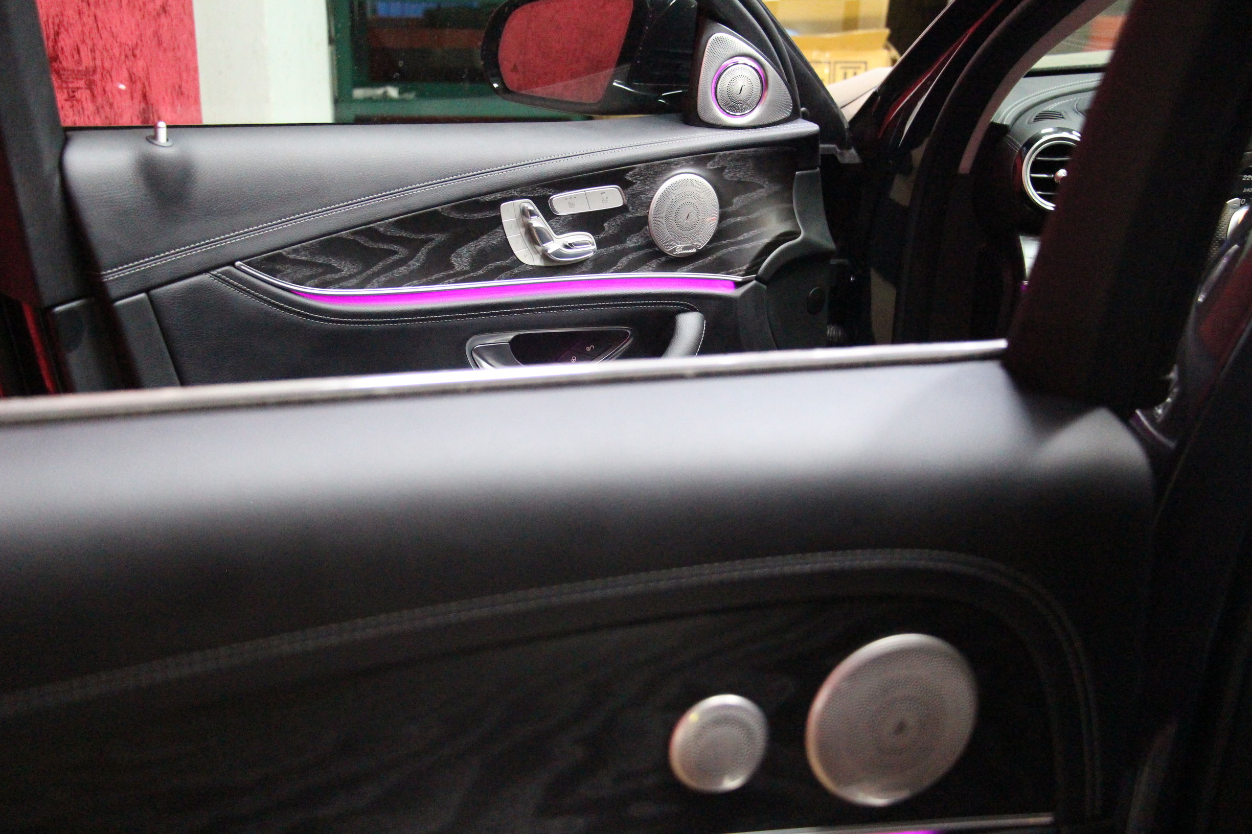 奔驰e普通音响和柏林之声区别,新奔驰e300柏林之声