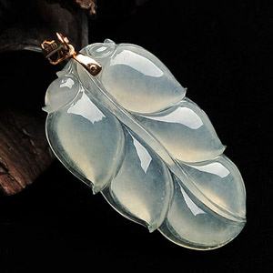 翡翠饰品寓意和象征,翡翠饰品的寓意讲解