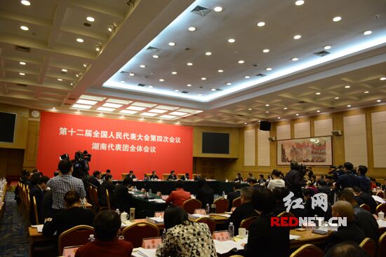 鏃╅鏂伴椈涓夊垎閽熺煡鏅撳ぉ涓嬩簨,姣忓ぉ涓夊垎閽熺煡鏅撳ぉ涓嬩簨鏂伴椈鏃╅