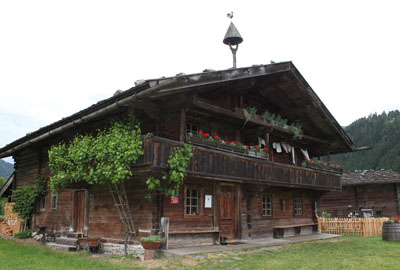 2020年农民工返乡创业能贷款多少,农民工返乡创业贷款需要利息吗