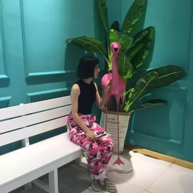 酷女孩街拍,好看的酷女孩街拍