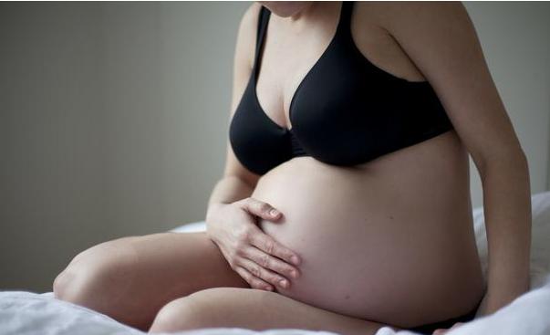 孕妈叶酸每天什么时间段吃最好,孕妇叶酸在每天什么时间吃最佳