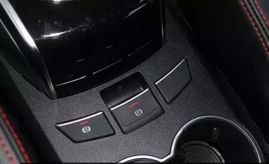 新手如何轻松掌握安全驾驶技巧,超全实用安全行车驾驶技巧