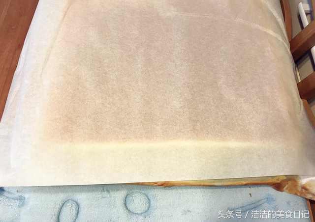 蛋糕卷不开裂怎么做,如何做不开裂的蛋糕卷