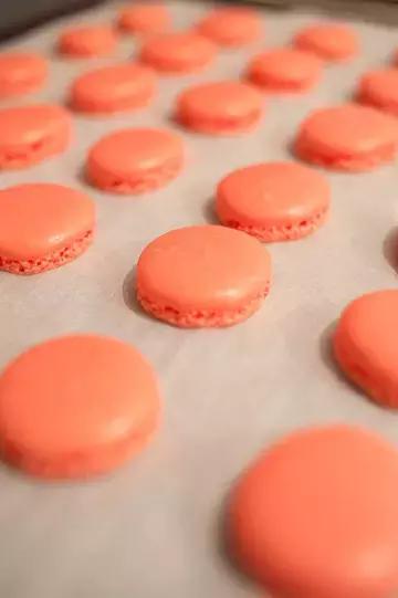 甜品爱好者的钟爱自制马卡龙,如何用马卡龙做甜点