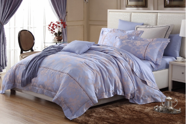 四件套床品搭配对比,床品四件套怎么选款式和卧室配