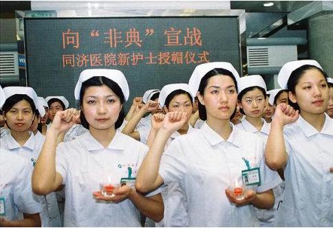 韩国竟敢不听美国话公然挑衅世界警察权威？这部韩国电影真能YY