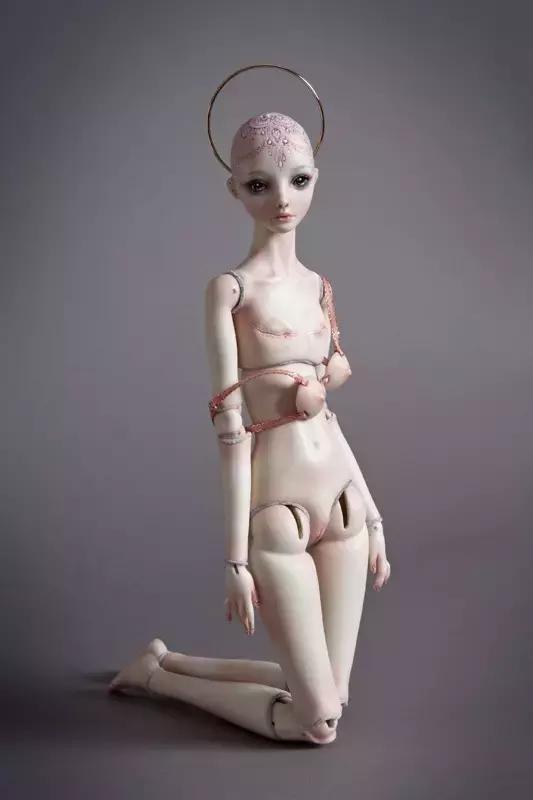 李晨花200万买的求婚娃娃，到底什么来头？