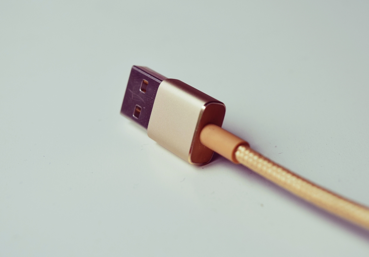 typec数据线如何正确分辨正反面,type-c数据线怎么挑