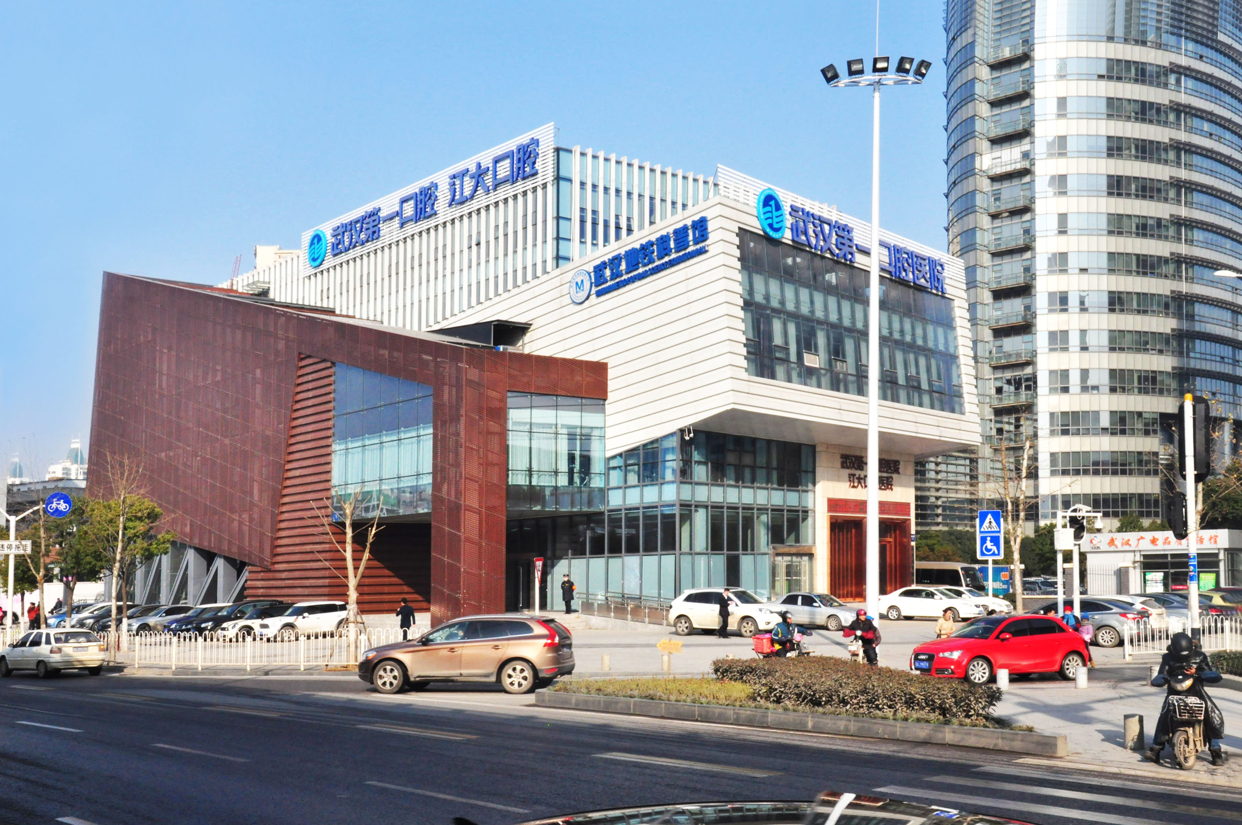 爱心企业武汉第一口腔医院免费为3万多江城儿童预防蛀牙